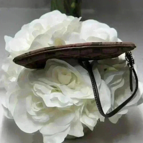 Coach Wristlet Signature Chocolate Brown Jacquard - Picture 4 of 7